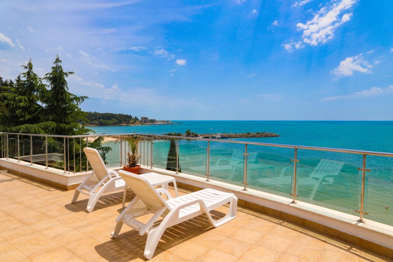 Petrov Family Hotel Nesebar Exteriör bild