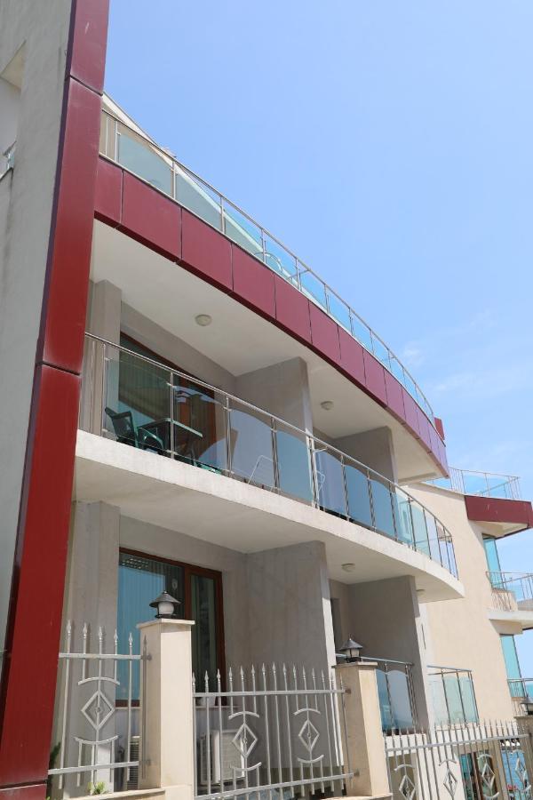 Petrov Family Hotel Nesebar Exteriör bild